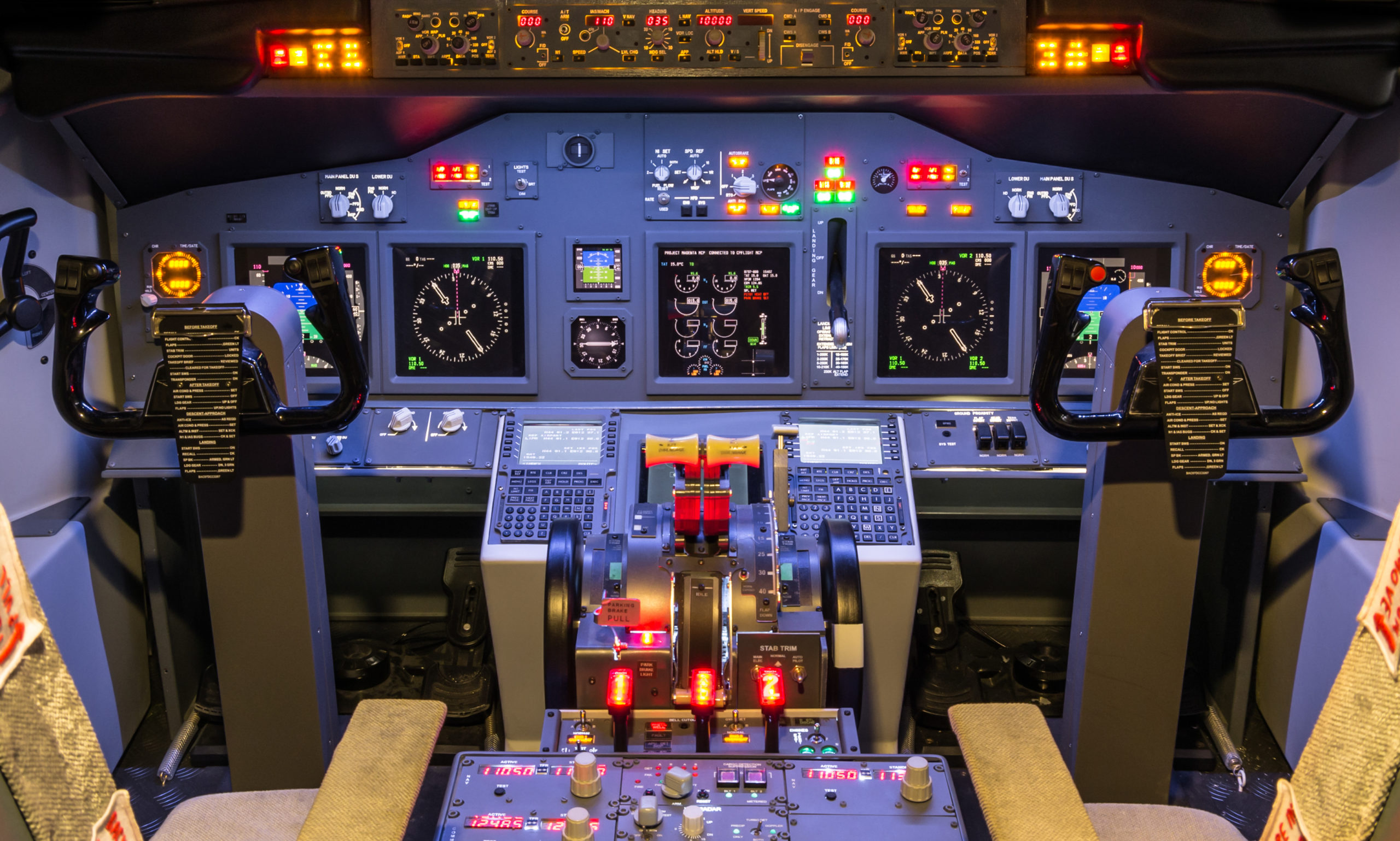 ruimtevlucht simulatie cockpit